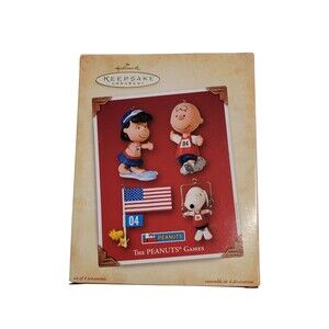 Hallmark Snoopy Charlie Brown Woodstock Lucy Christmas Ornaments 2004